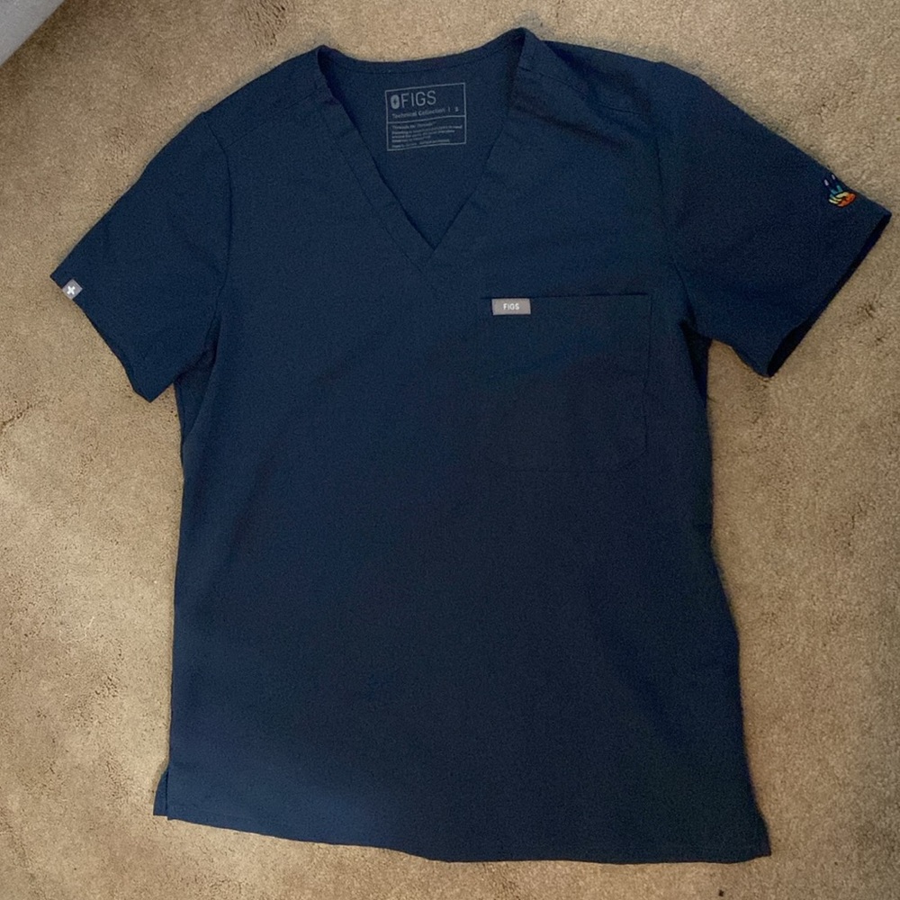 Small Figs Scrub Top Bundle - image 3